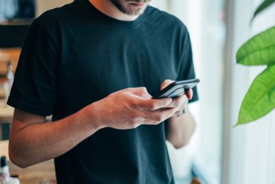 Mannen stellen zichzelf steeds vaker een diagnose via TikTok